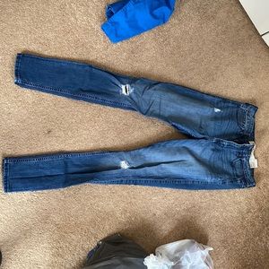 Hollister super skinny jeans. 7R